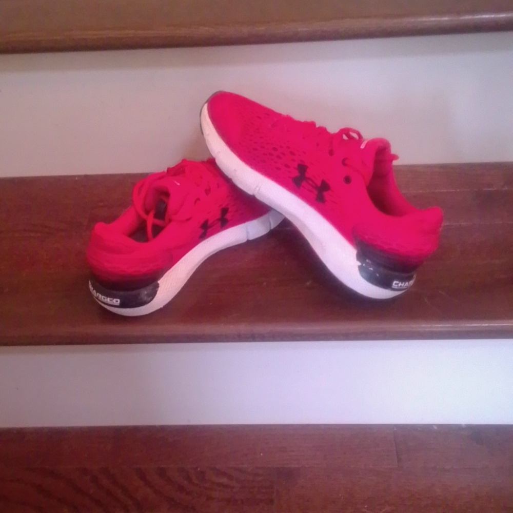 Under Armour Charged Rogue running shoe 8